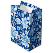 Modernes trendiges Blue White Chinoiserie Blume Pa Mittlere Geschenktüte (Vorderseite Schrägansicht)