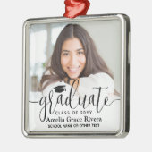 Modernes, trendy Black Script Graduate Elegantes F Ornament Aus Metall (Links)