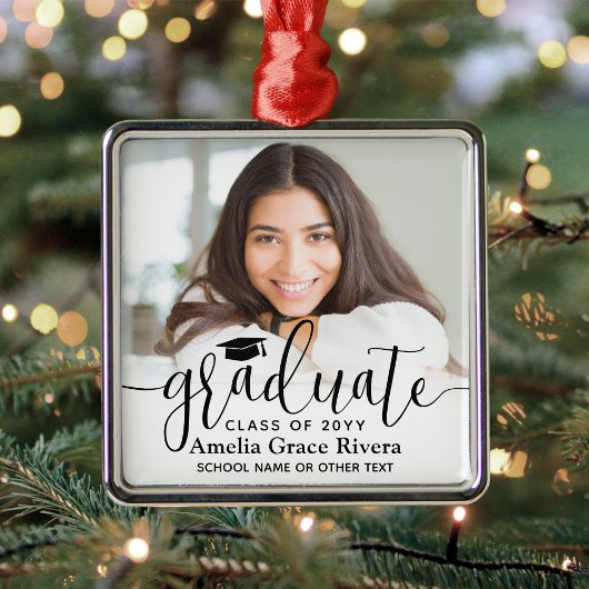 Modernes, trendy Black Script Graduate Elegantes F Ornament Aus Metall