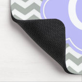 Modernes, trendy, klassisch grau-weiß Zickzack Mousepad (Ecke)