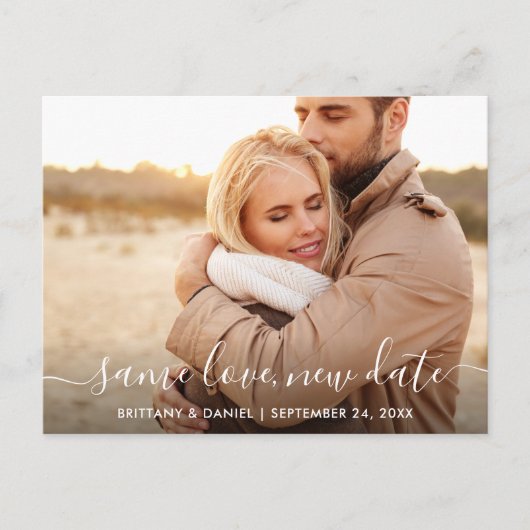 Modernes, trendy Script derselben Liebe Neues Date Postkarte (Vorderseite)