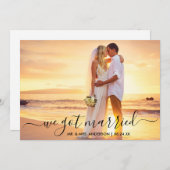 Modernes trendy Script-Foto Wir Got Verheiratete K Dankeskarte (Vorne/Hinten)