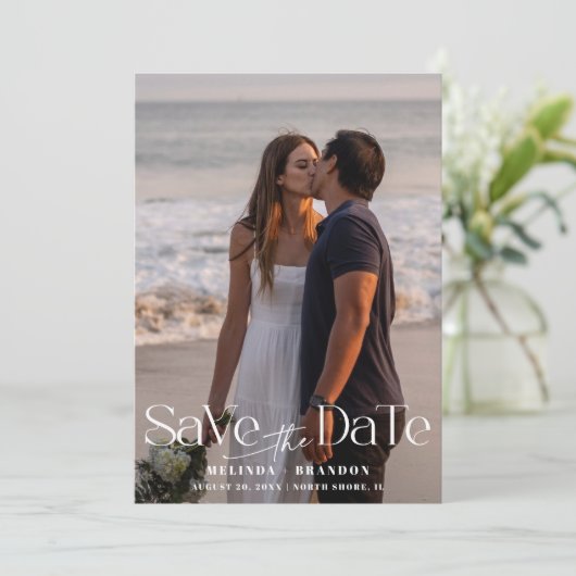 Modernes Typografie-Foto bei Hochzeiten rettet das Save The Date (Stehend Vorderseite)
