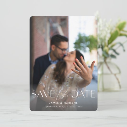 Modernes Typografie-Foto QR-Code Hochzeit Save The Date (Stehend Vorderseite)