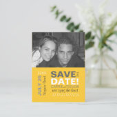Modernes Typografie-Foto Save the Date Postkarte (Stehend Vorderseite)