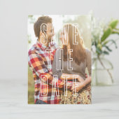 Modernes Typografie-Overlay-Foto Save the Date (Stehend Vorderseite)