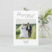 Modernes Typografie Script-Foto Newlyweds Dankeskarte (Stehend Vorderseite)