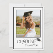 Modernes Typografy Graduate Foto Dankeskarte (Vorderseite)