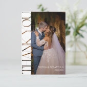 Modernes Typografy Wedding Foto Dankeskarte (Stehend Vorderseite)