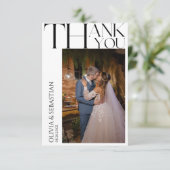 Modernes Typografy Wedding Foto Dankeskarte (Stehend Vorderseite)