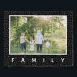 Modernes und einzigartiges Schwarz-weißes Dot Fami Puzzle<br><div class="desc">Dieses einzigartige und moderne Schwarz-Weiß-Foto-Collage-Puzzle bietet einen Schwarz-Weiß-Hintergrund mit Platz zum Hinzufügen eines eigenen Fotos und zum Bearbeiten des Textes,  falls gewollt. Dieses trendige und einfache personalisierte Foto-Design ist das ideale Geschenk für jede Mutter,  Großvater oder andere Familienmitglieder,  die Liebe macht Rätsel!</div>