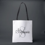 Modernes und elegantes Personalisiertes Monogramm Tasche<br><div class="desc">Moderne und elegante Tote-Tasche bietet eine einfache und minimale benutzerdefinierte grau-schwarz (Farben können modifiziert werden) personalisierte monogramm-Design, das mit einem Initial und Namen in Skript personalisiert werden kann. Das perfekte Geschenk für die besondere Dame in Ihrem Leben... Mama, Schwester, Tochter, Tante, Oma und beste Freundin. Einfach anzupassen. Bestelle noch heute!...</div>