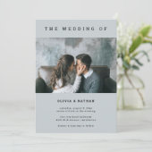 Modernes und minimales Grau | Hochzeit eines Fotos Einladung (Stehend Vorderseite)