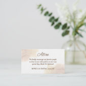 Modernes Watercolor Wedding Guest Kleid Code Begleitkarte (Stehend Vorderseite)