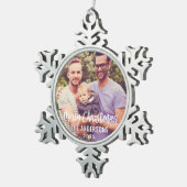 Modernes Weihnachtsskript Custom Family Foto Schneeflocken Zinn-Ornament (Rechts)