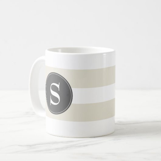 Modernes Weiß, Taupe, Schwarzes Monogramm Kaffeetasse (Vorderseite Links)