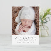 Modernes Welcome Baby Foto Birth Ankündigung (Stehend Vorderseite)