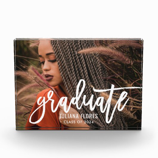 Modernes White Brushed Script Graduate Fotoblock (Vorderseite)