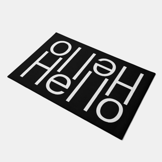 Modernes White Hello Welcome Word Art auf Black Fußmatte (Schrägansicht)