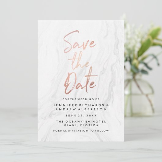 Modernes White Marble Rose Gold Script Save the Da Date (Stehend Vorderseite)