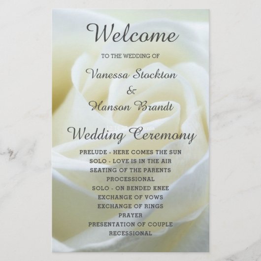 Modernes White Rose Hochzeitsprogramm (Vorderseite)
