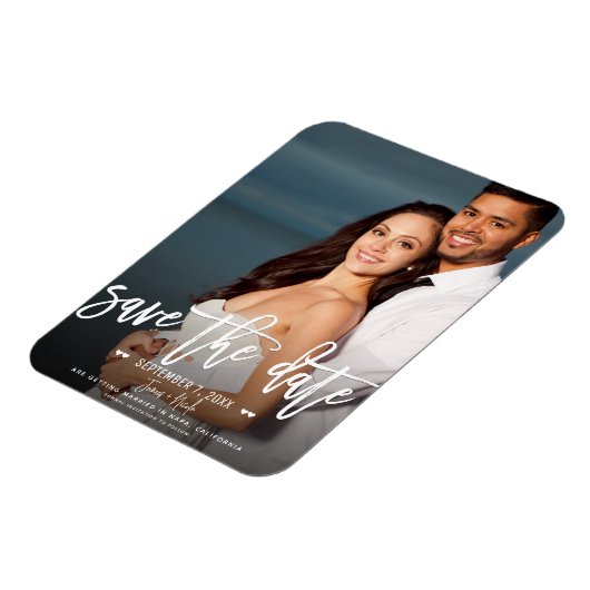 Modernes White Script Save the Date Hochzeitsskrip Magnet (Linke Seite)