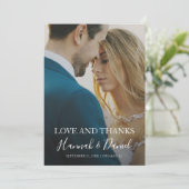 Modernes White Script Vollständiges Foto Maßgeschn Dankeskarte (Stehend Vorderseite)