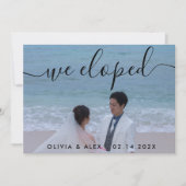 Modernes wir haben White Script Wedding Foto Ankündigung (Vorderseite)