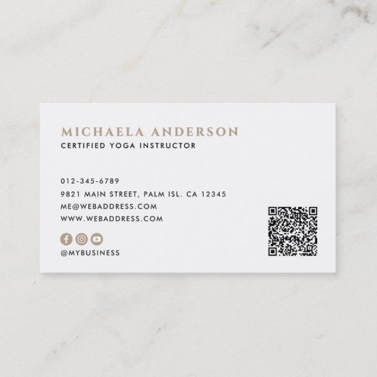 Modernes Yoga/Wellness Lotus Pose Soziales QR Code Visitenkarte (Rückseite)