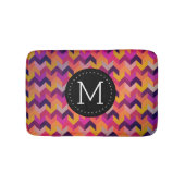 Modernes Zickzack Schwarzes Monogramm Badematte (Vorderseite)