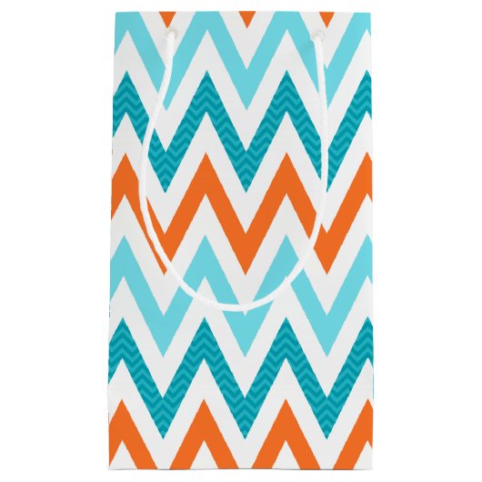 Modernes ZigZag Zickzack Orange Aqua Blaues Muster Kleine Geschenktüte (Vorderseite)