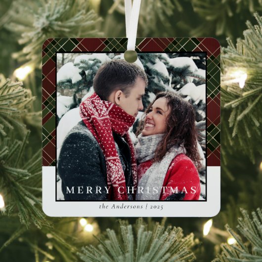Modernl Stylish Red Kariert Christmas Couple Foto Ornament Aus Metall (InSitu)