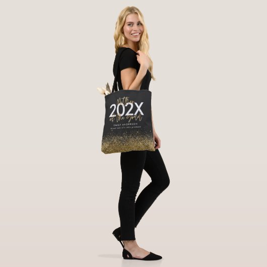 Modernster Glitzer Abschluss für Schwarz und Gold Tasche (Am Model)