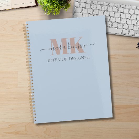 Modert Mocha Mousse Monogram Staubblau Planer