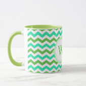 Modische, coole, frische Chevron-Monogramm-Initial Tasse (Links)