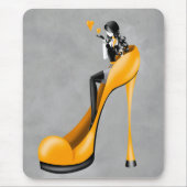 Modische Dame in Stiletto Gelbe Maus Mat Mousepad (Vorne)