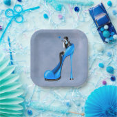 Modische Lady in Stiletto-Papierplatte Pappteller (Party)