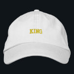 Modischer Hut mit feinem King Text White Cap<br><div class="desc">Dieser weiße Baumwollhut weist den bestickten "King"-Text in einem kühlen Design auf. Der verstellbare Verschluss sorgt für eine komfortable Passform,  die perfekt für lässige Ausflüge oder stilvolle Anlässe geeignet ist.</div>
