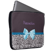 Modischer Leopard-Druck und blaues Band mit Namen Laptopschutzhülle (Vorne Rechts)