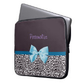 Modischer Leopard-Druck und blaues Band mit Namen Laptopschutzhülle (Vorderseite Links)