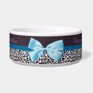 Modischer Leopard-Druck und blaues Band mit Namen Napf