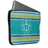 Modischer Monogramm-Anker-Lorbeer-Kranz Stripes Laptopschutzhülle (Vorne Rechts)