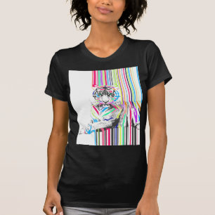 modisches buntes vibrierendes Neon stripes T-Shirt