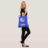 Modisches Leben mit pride Rainbow LGBTQ+ Lesbisch Tasche (Am Model)