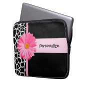 Modisches Schwarzweiss-Giraffen-Rosa-Gänseblümchen Laptopschutzhülle (Vorderseite Links)