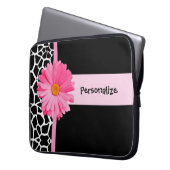 Modisches Schwarzweiss-Giraffen-Rosa-Gänseblümchen Laptopschutzhülle (Vorderseite Links)