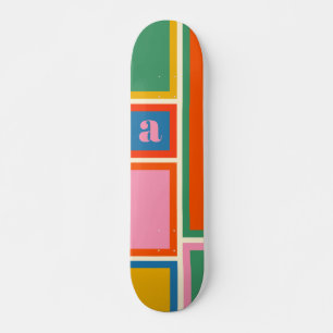 Modular farbiges geometrisches Muster mit anfängli Skateboard