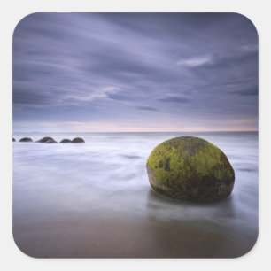 Moeraki Boulders Sunrise Seascape Quadratischer Aufkleber