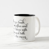 Mögen Sie mit Feen irischem Segen tanzen Zweifarbige Tasse (VorderseiteRechts)