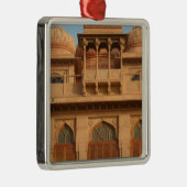 Mohatta Palace Museum: Iconic Design Ornament Aus Metall (Rechts)